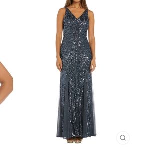 NEW never worn Sleeveless Floor length embellished evening gown